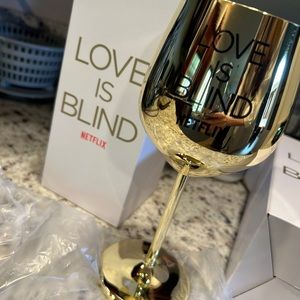 Set of 2 wine glasses from Love Is Blind